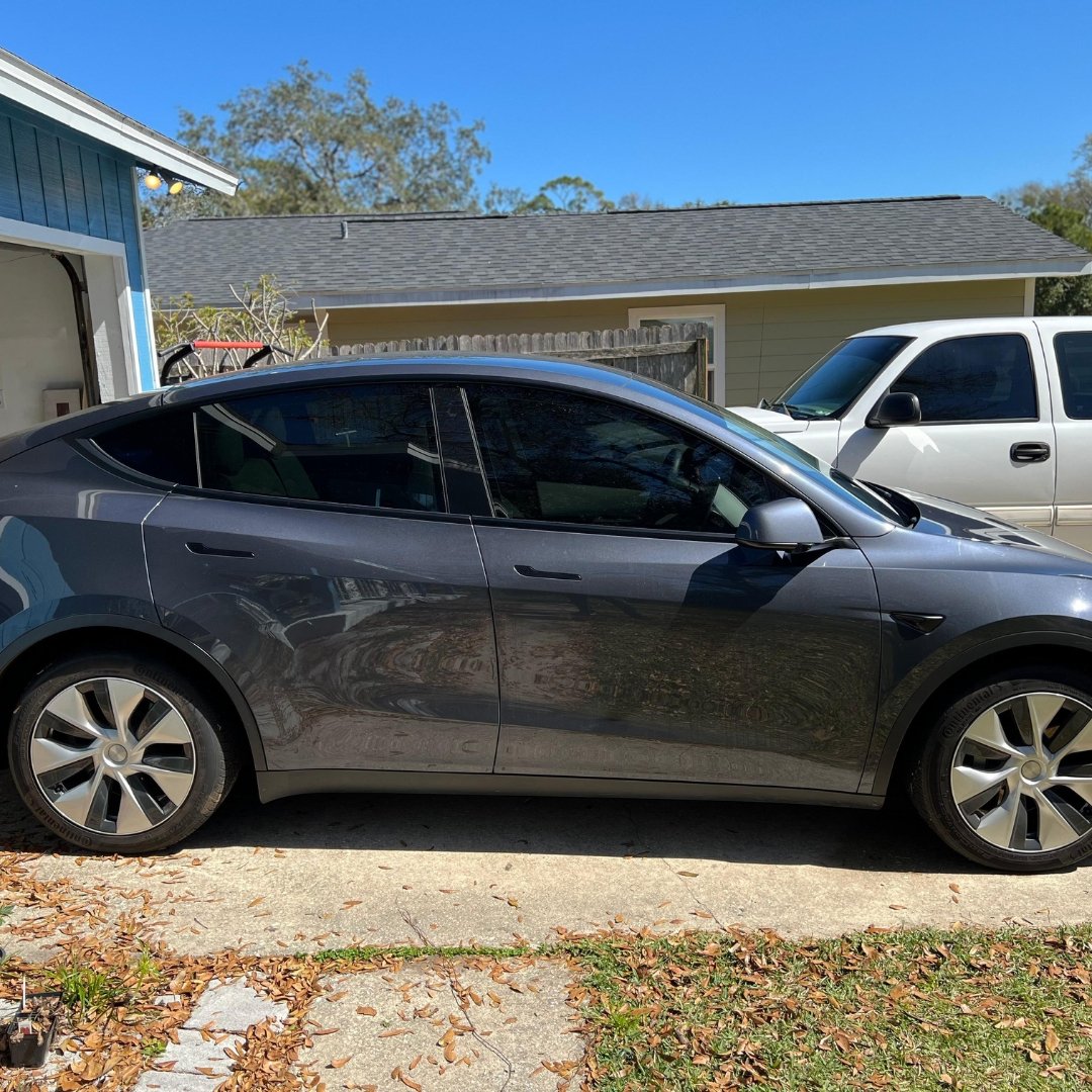 Clean Professional Window Tint Installation